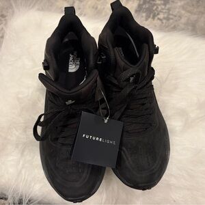 NWT The North Face Vectiv Women’s Future Light Black Trail Shoes Sneakers 9